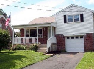 25 W Lincoln Ave, Hatfield, PA 19440