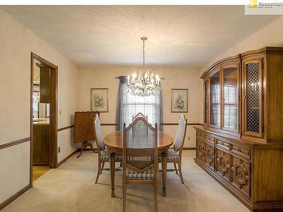 5th image of 607 Saint Andrews Dr