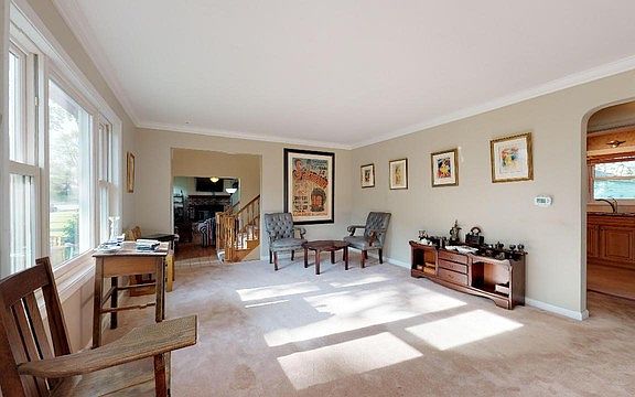 5th image of 9837 Karlov Ave