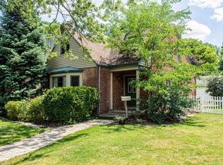 10865 Talbot Ave, Huntington Woods, MI 48070