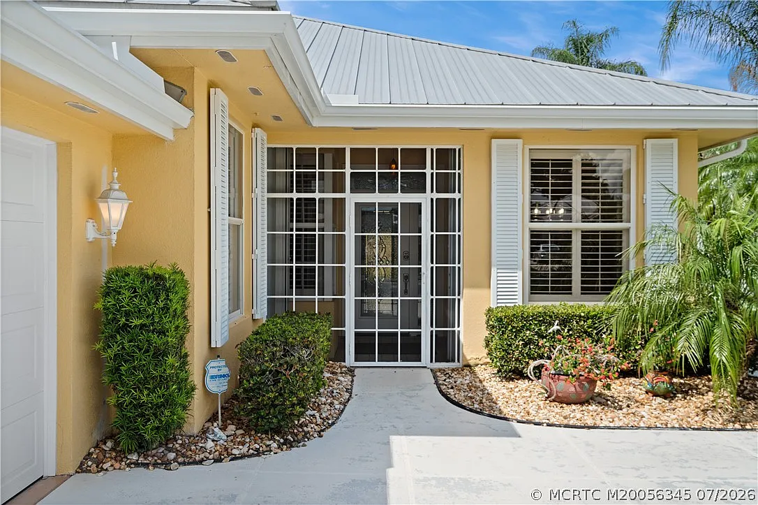 3 bed, 2.0 bath, 1563 sqft, $3,750 — Photo 2
