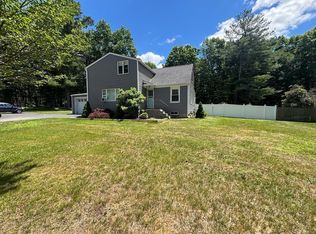 1389 Main St, Lynnfield, MA 01940