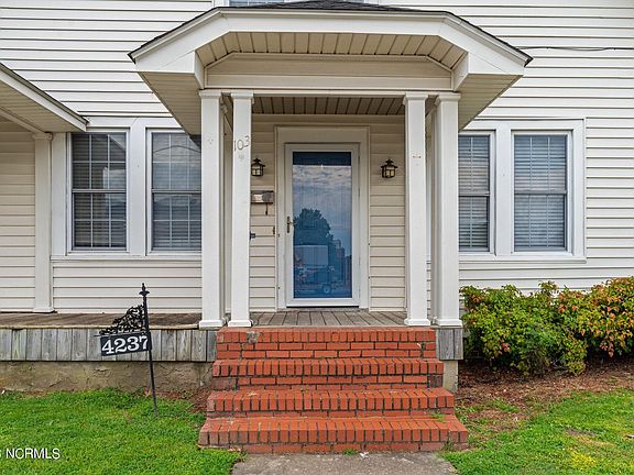 3rd image of 4237 East Pine Street
