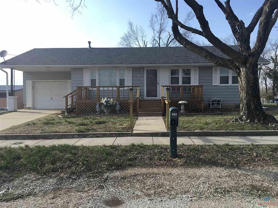 1st image of 602 W Butterfield Trl