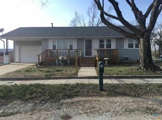 602 W Butterfield Trl, Cole Camp, MO 65325