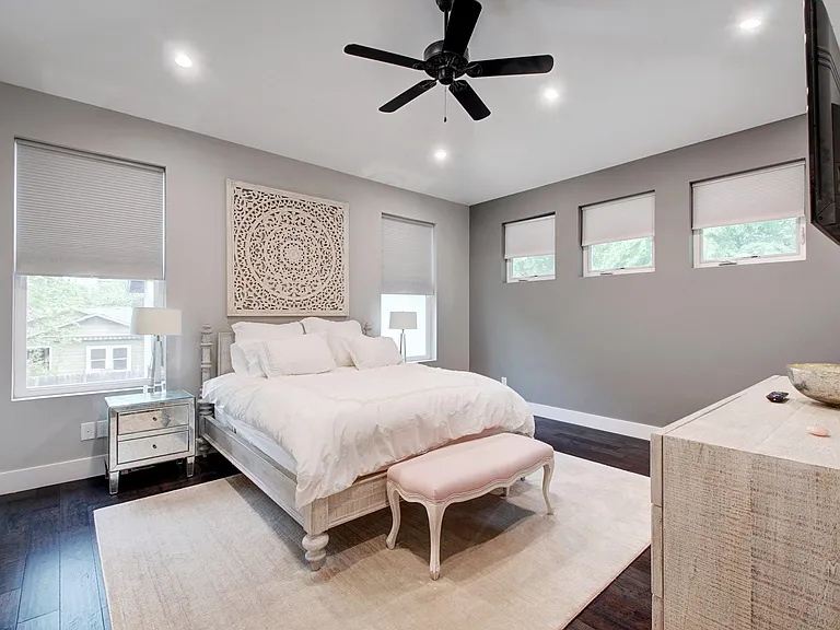 4613 Harmon Ave — Photo 5