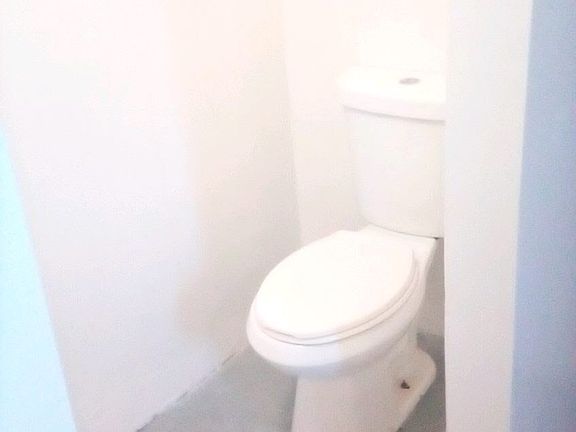 3rd image of 10015 N 13th St #8D