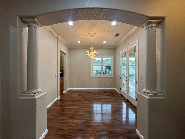 416 Farinelli Pkwy — Photo 3