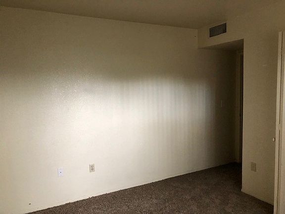 4th image of 1800 Clubhouse Dr Unit 24