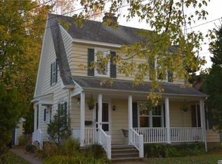 20 Kelly Ct, Kings Park, NY 11754