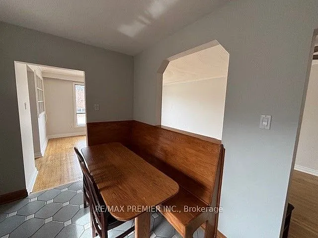 199 Gracedale Blvd #MAIN FLOOR — Photo 8