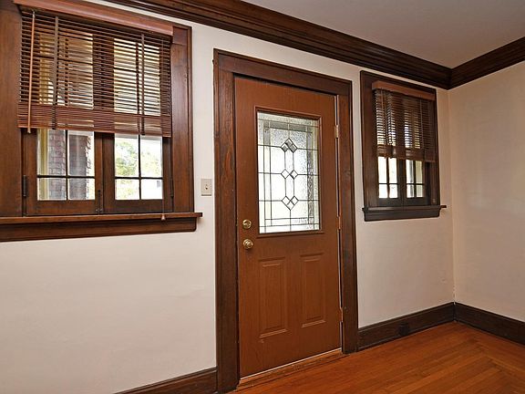 4th image of 2973 Lischer Ave
