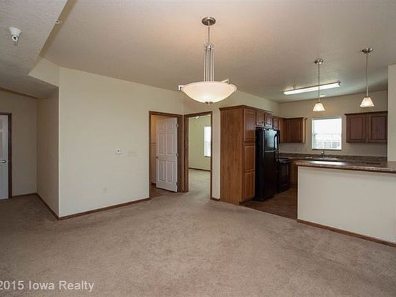3rd image of 600 E Hillcrest Ave Unit 210