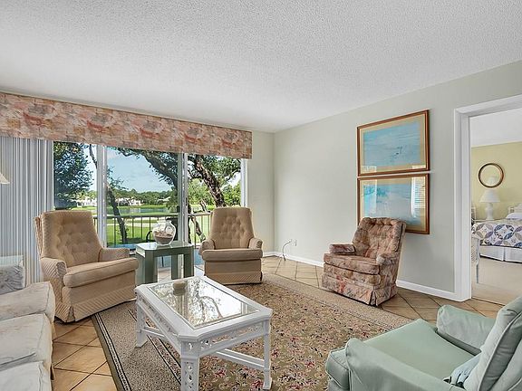 5th image of 431 Silver Moss Dr