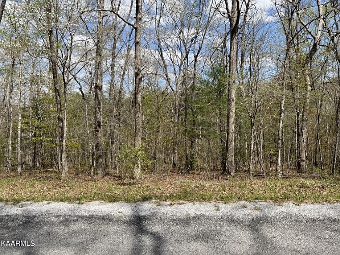 1st image of 121 Hunterwood Ln