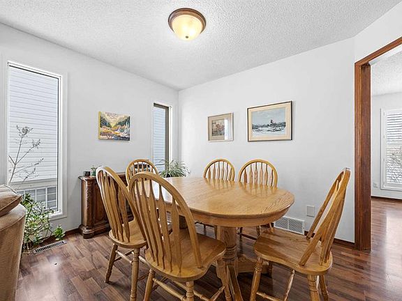 4th image of 292 E Douglas Ridge Close SE