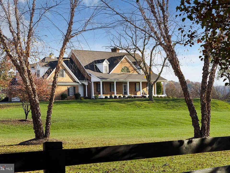 1st image of 120 Ballygar Dr