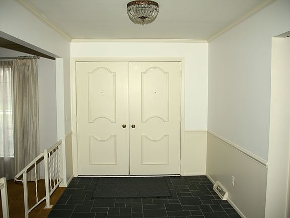 5th image of 14 Milan Manor Dr