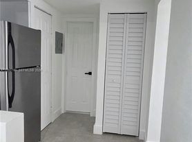 720 NW 56th St, Miami, FL