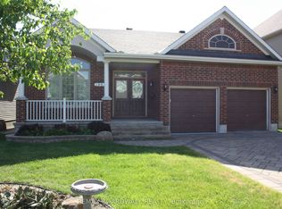 1861 Mickelberry Cres, Ottawa, ON K4A0P2