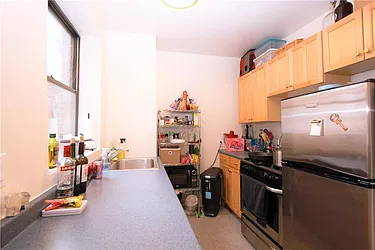Rented by R New York