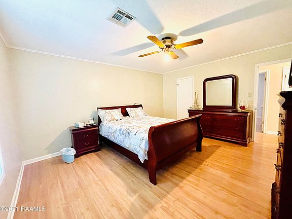 3rd image of 170 Cypress Dr