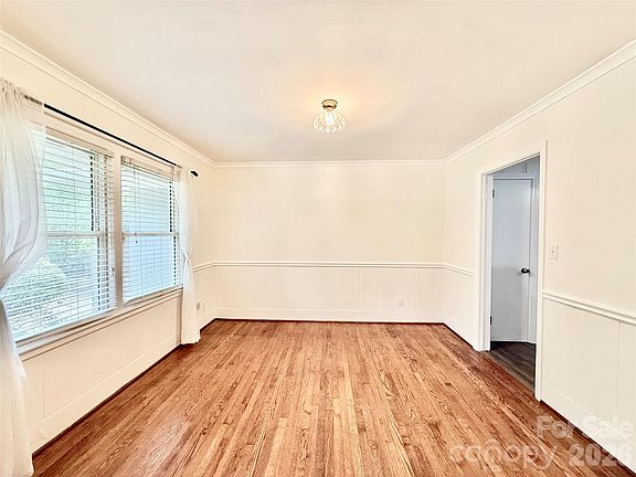 5th image of 407 Pine St