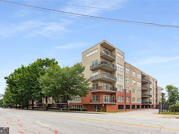 3rd image of 384 Ralph McGill Blvd NE Unit 123