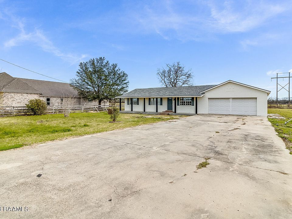 1123 Lake Martin Rd, Breaux Bridge, LA 70517 | MLS #23000775 | Zillow