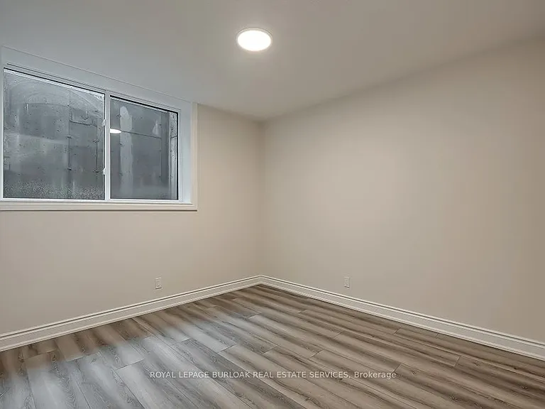 259 King St E #C — Photo 12