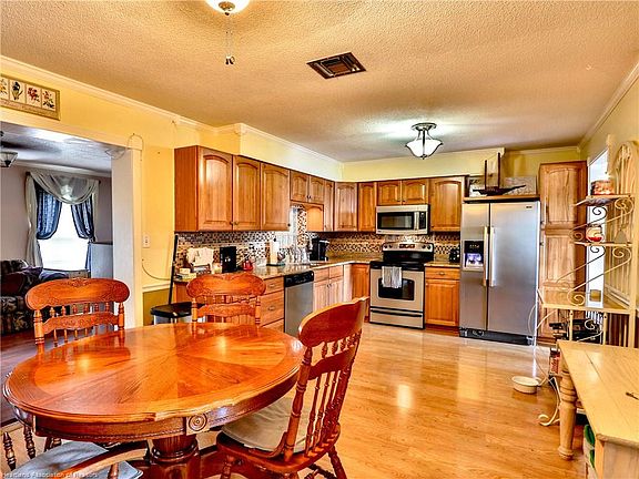 5th image of 1103 E Dinner Lake Dr