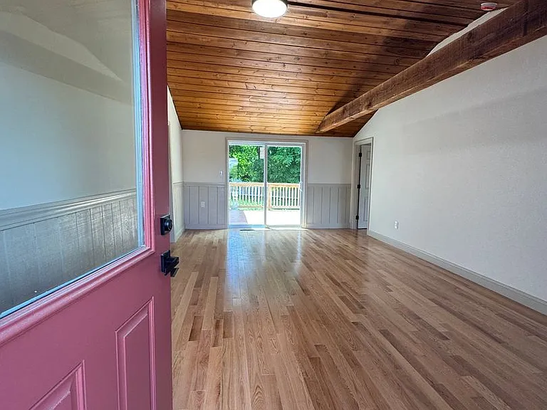 51 Summit St — Photo 4