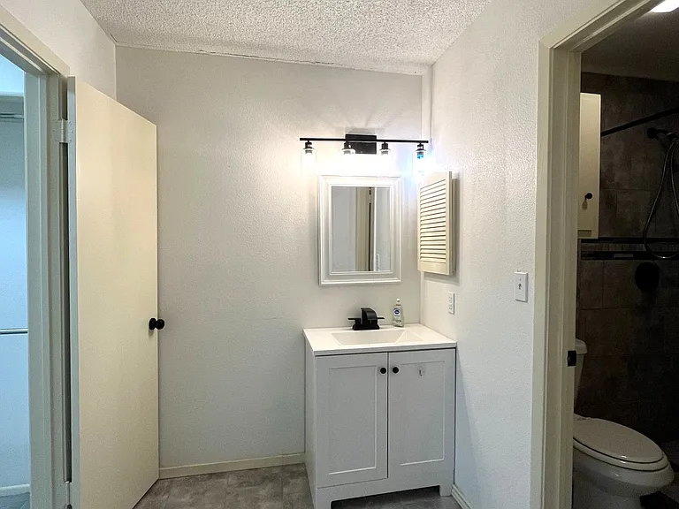 6718 Chelsea Wood — Photo 14