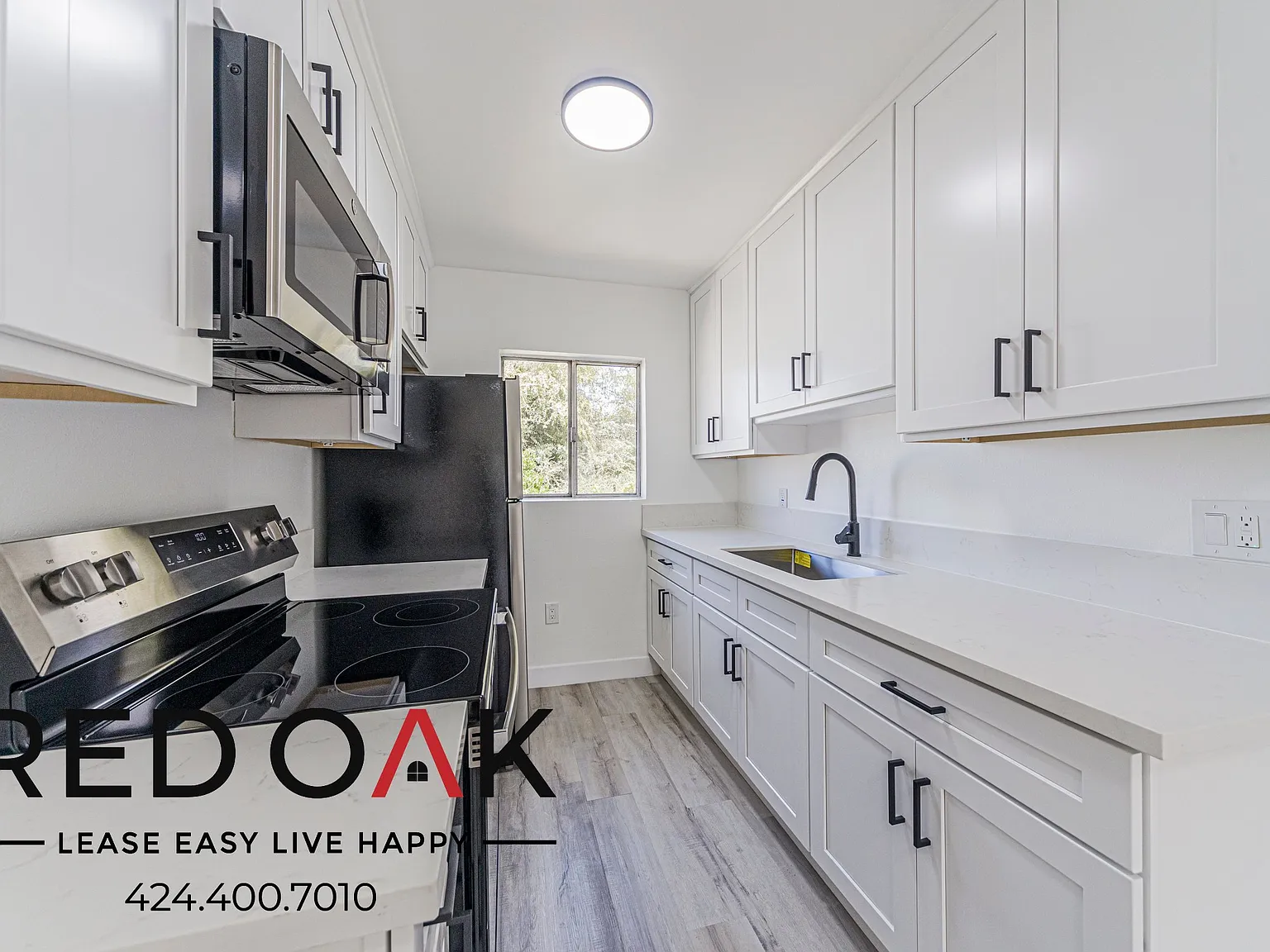 Spacious 2-Bed with Parking Included and Stainless Steel Appliances ~ In Sherman Oaks! — Photo 3