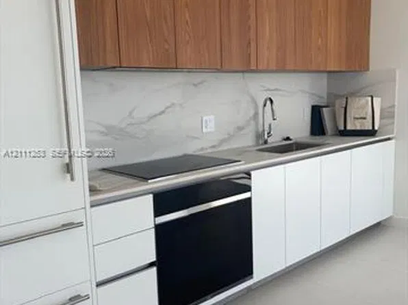 1400 Biscayne Blvd #2707, Miami, FL 33132