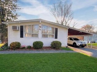 51 N Pascack Rd, Nanuet, NY 10954