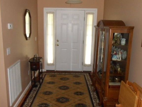 2nd image of 1124 South Ln