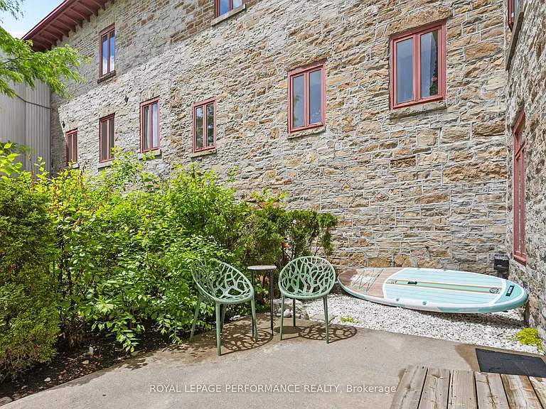 1 Rosamond St E #106 — Photo 23