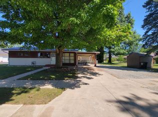 1603 Sunset Dr, Rochester, IN 46975