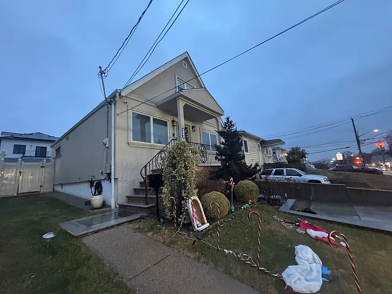 Manor Rd — Photo 8