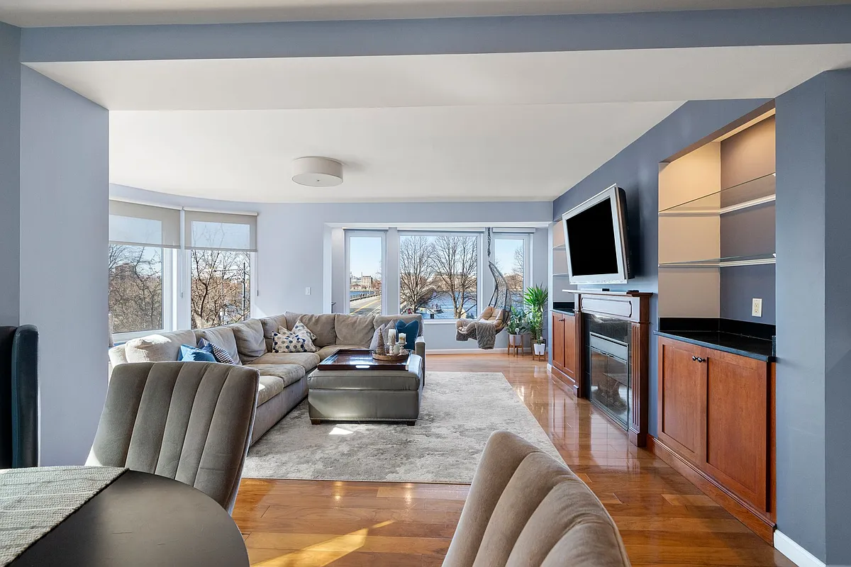 Building Photo - 492 Beacon St #36