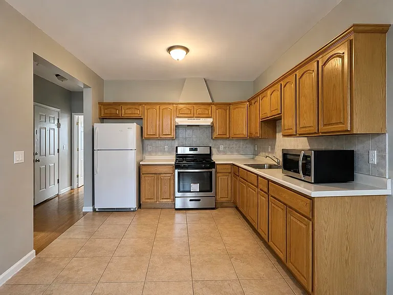 488 Central Ave #1 — Photo 3