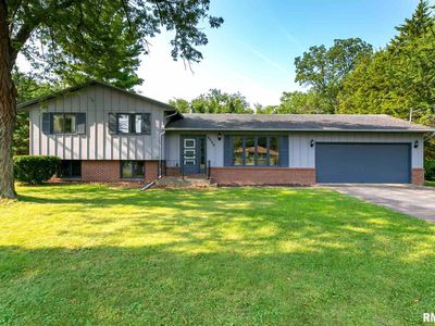 8028 49th Street Ct, Coal Valley, IL, 61240