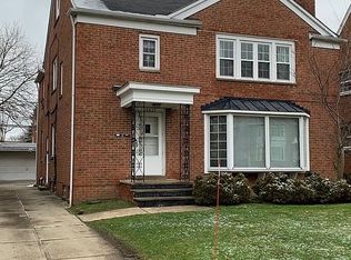 19825 Winslow Rd, Shaker Heights, OH 44122