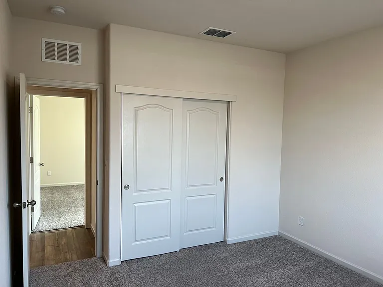 407 Cardini Ct — Photo 16