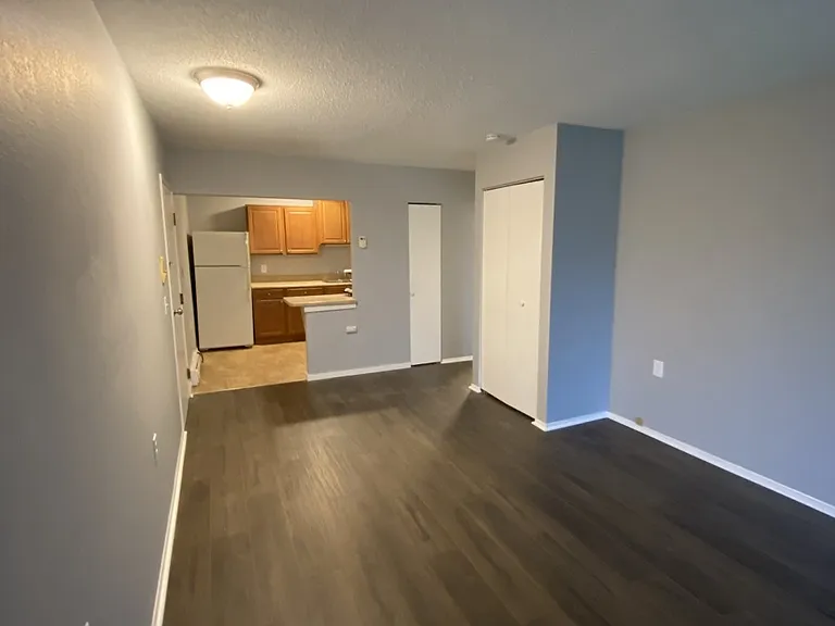 204 2nd St #6 — Photo 4