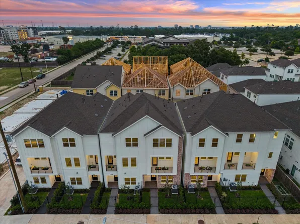 6340 Paddington Bend Dr, Houston, TX 77008