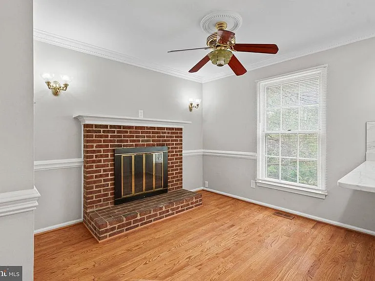 8251 Clifton Farm Ct — Photo 13