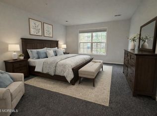 554 Saint Andrews Pl, Manalapan, NJ 07726