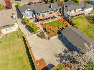 3619 Harbel Dr NE, Bremerton, WA 98310